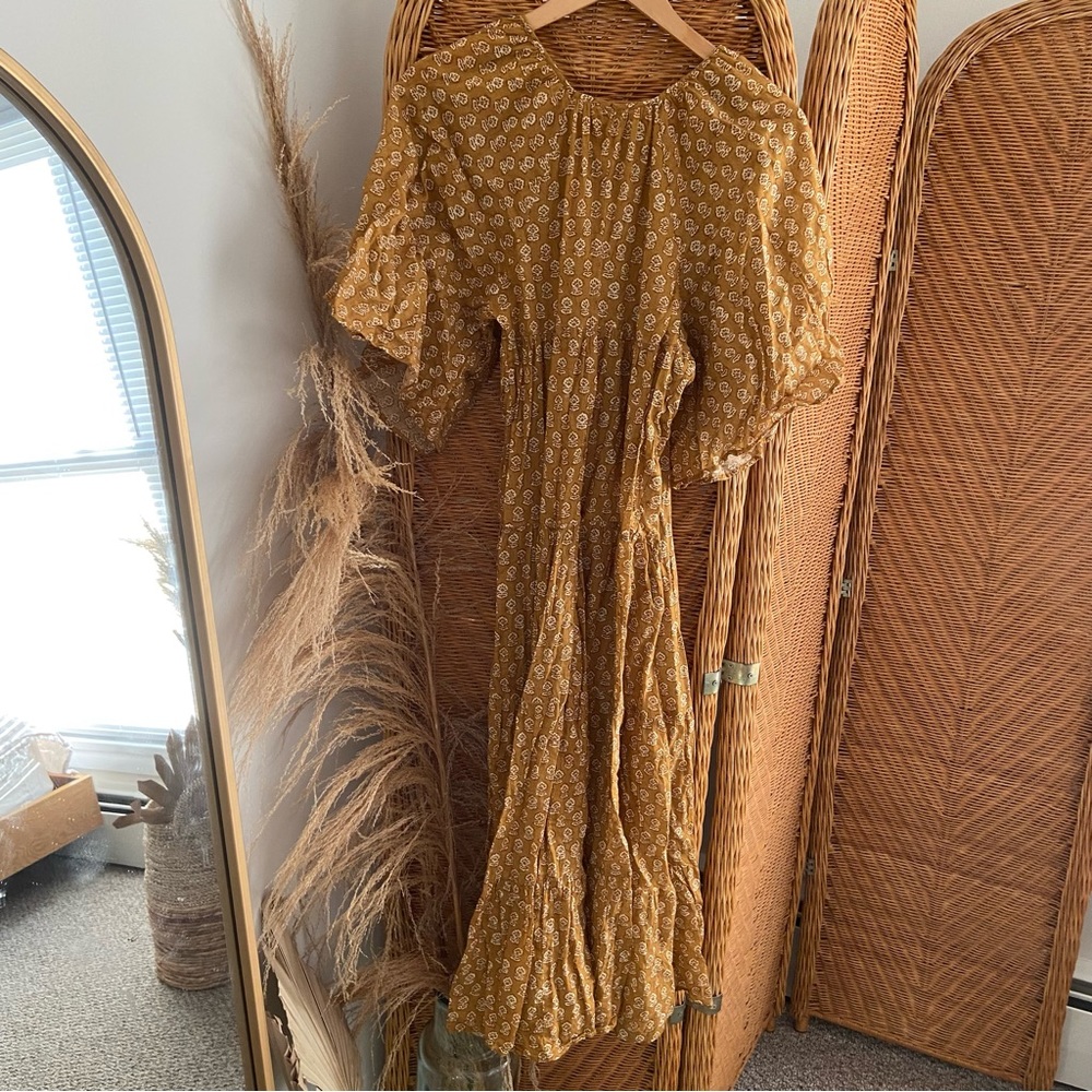 Sorell Doen dress in golden - Picture 8 of 11